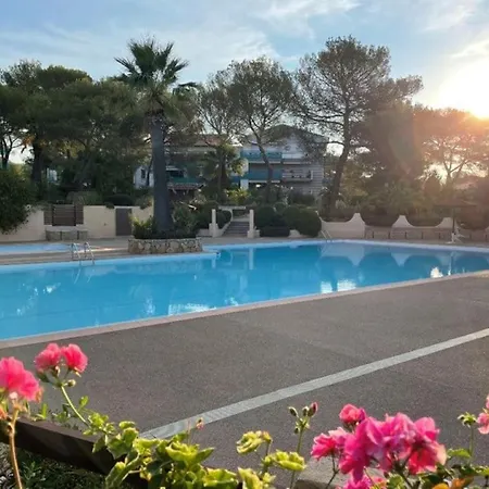 73m Carre -piscine-500 M De La Mer-parking Daire