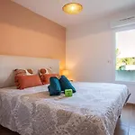 Apartment 73m Carre -piscine-500 M De La Mer-parking