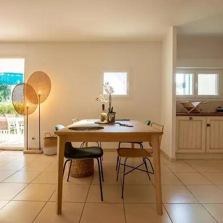 73m Carre -piscine-500 M De La Mer-parking * Saint-Raphael (Var)