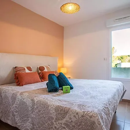Apartment 73m Carre -piscine-500 M De La Mer-parking