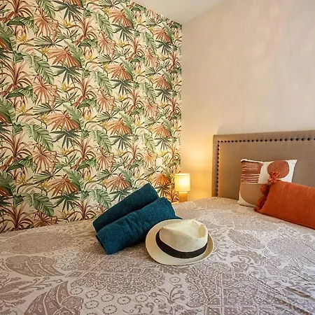 Apartment 73m Carre -piscine-500 M De La Mer-parking