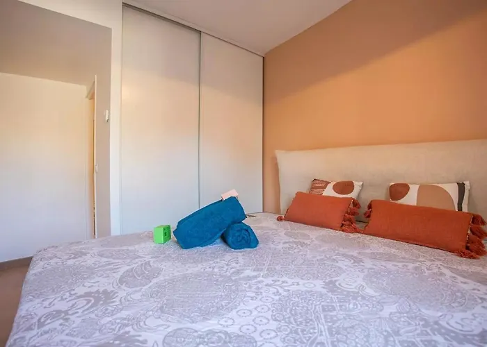 73m Carre -piscine-500 M De La Mer-parking Апартаменты Сен-Рафаэль