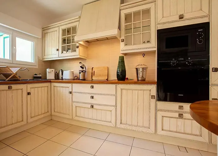 73m Carre -piscine-500 M De La Mer-parking *