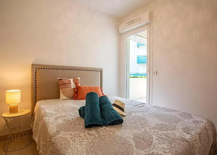 73m Carre -piscine-500 M De La Mer-parking Saint-Raphaël