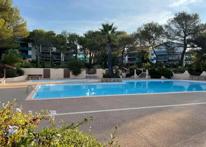 Apartmán 73m Carre -piscine-500 M De La Mer-parking *