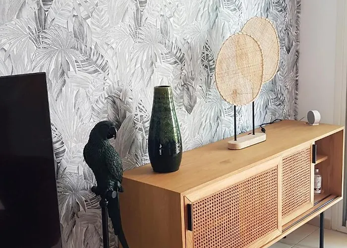 73m Carre -piscine-500 M De La Mer-parking Apartmán